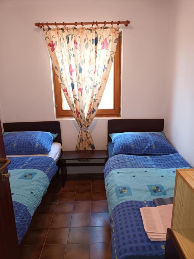 Apartmani Sikic Metajna Exteriör bild