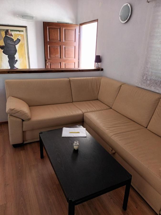 Apartmani Sikic Metajna Exteriör bild